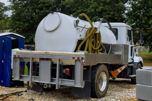 Portable Toilet Options We Offer in Elizabeth, NJ